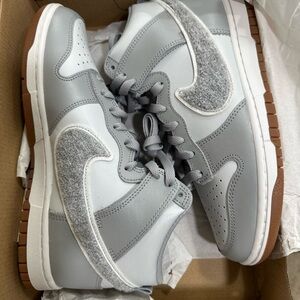 Nike Dunk High Retro University Sneakers